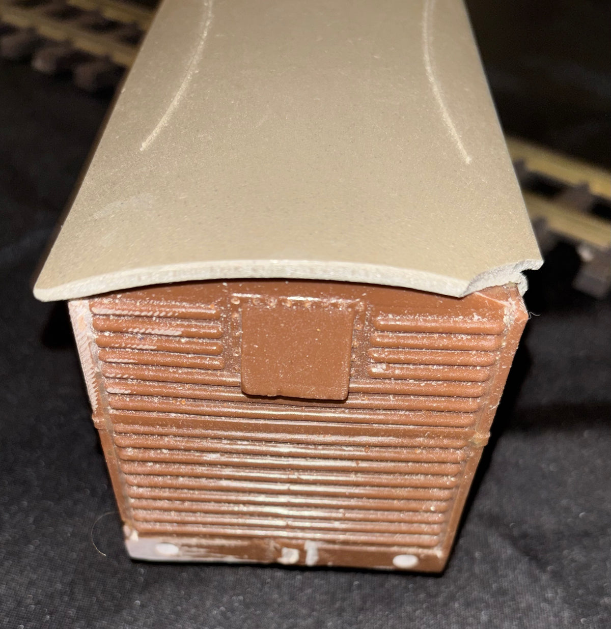 Gauge 1 - 10mm Ventilated wagon body with Brass Axle boxes