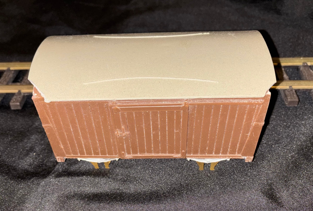 Gauge 1 - 10mm Ventilated wagon body with Brass Axle boxes