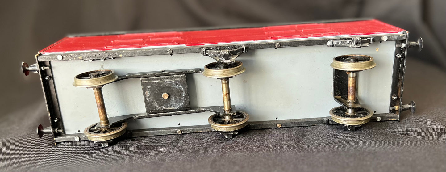 Gauge 1 - 10mm 6 Wheel Milk van