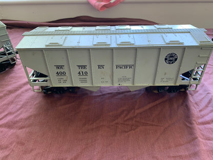 Price Reduced - 4 x Gauge / G-scale American Coal & Grain Hoppers