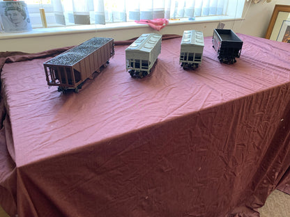 Price Reduced - 4 x Gauge / G-scale American Coal & Grain Hoppers
